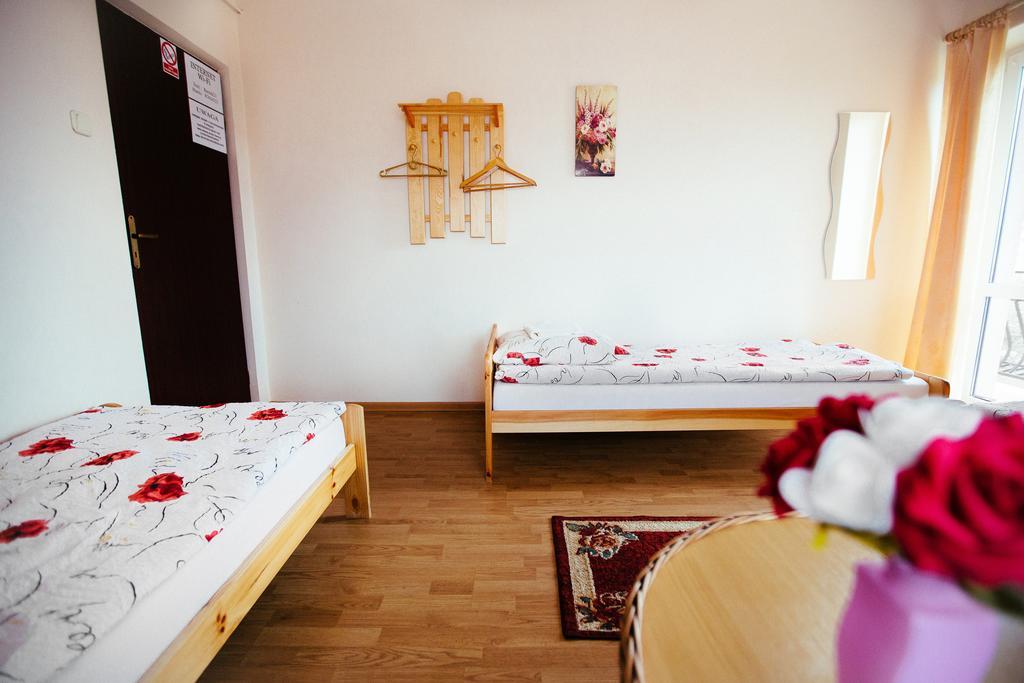 Tanie Noclegi 2 Kielce Ngoại thất bức ảnh