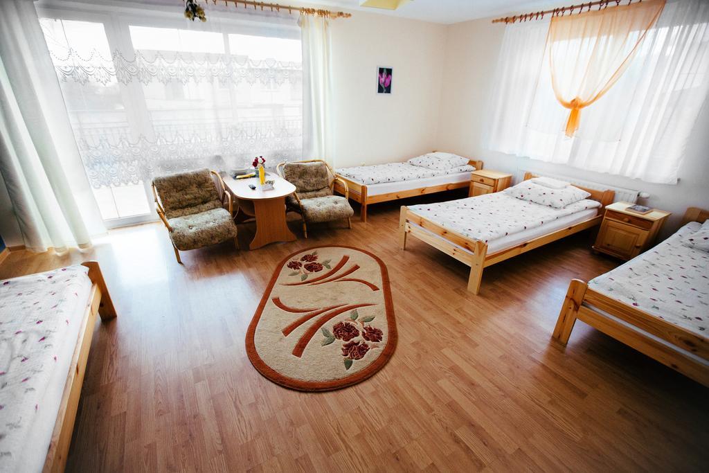 Tanie Noclegi 2 Kielce Ngoại thất bức ảnh