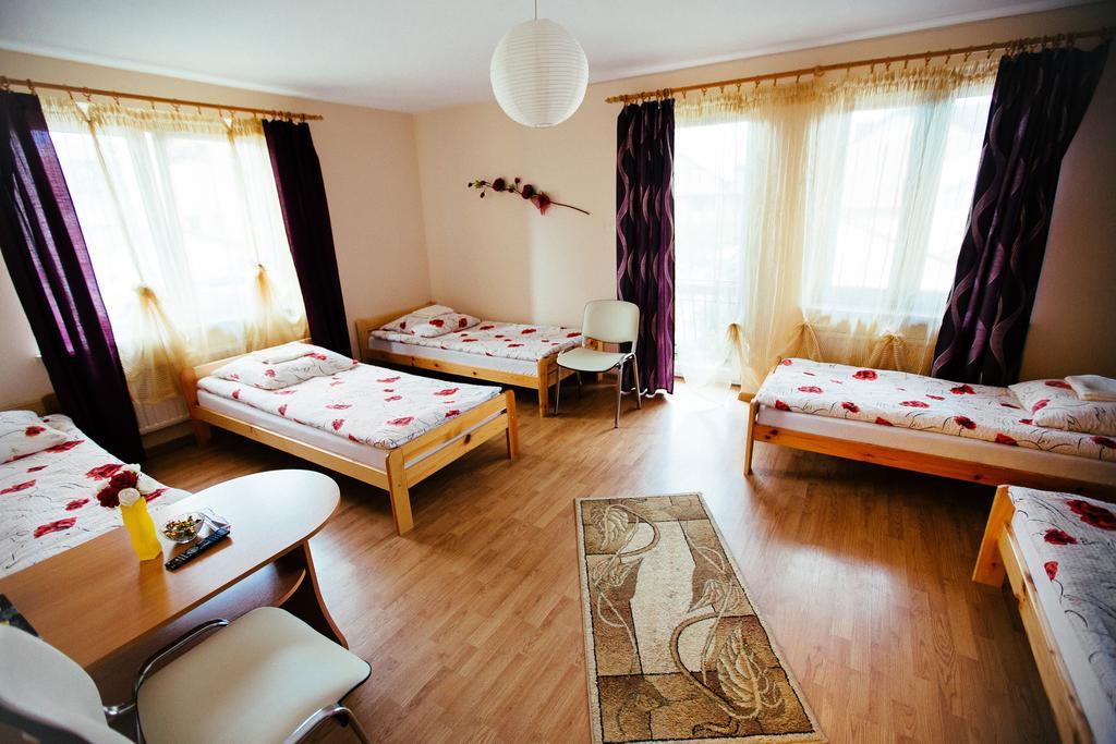 Tanie Noclegi 2 Kielce Phòng bức ảnh